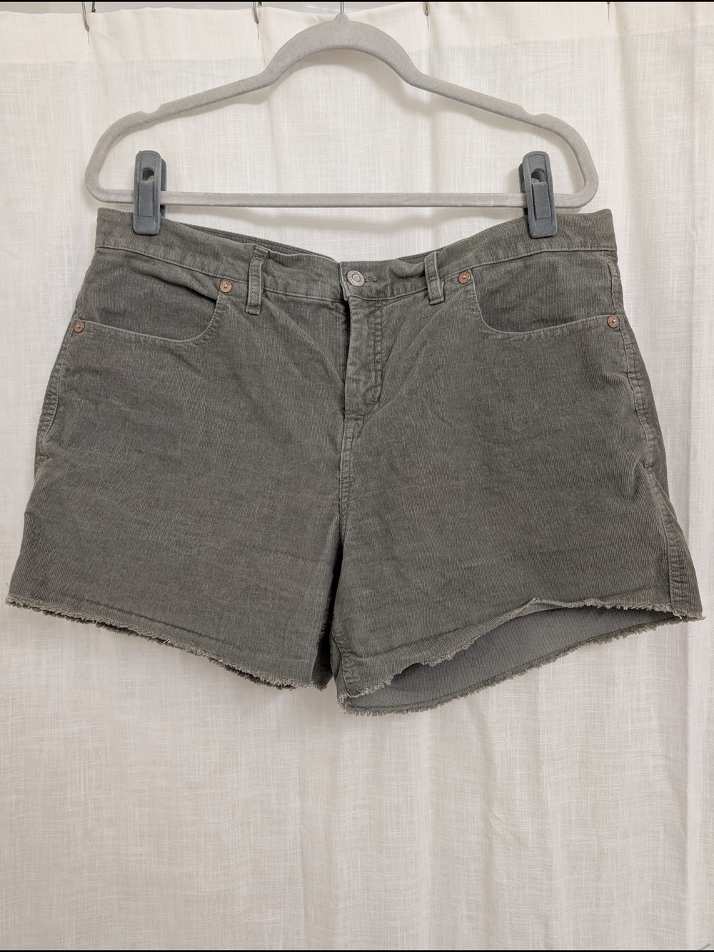 GAP Olive Green Corduroy Cutoff Shorts Women’s Size 14